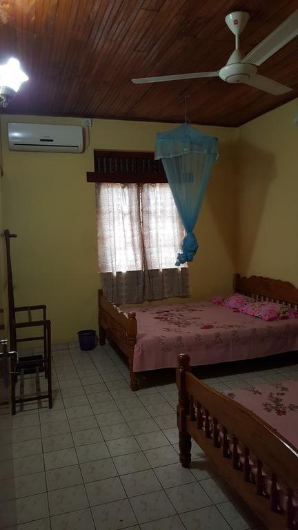 Isuruma Rest Kataragama Værelse billede
